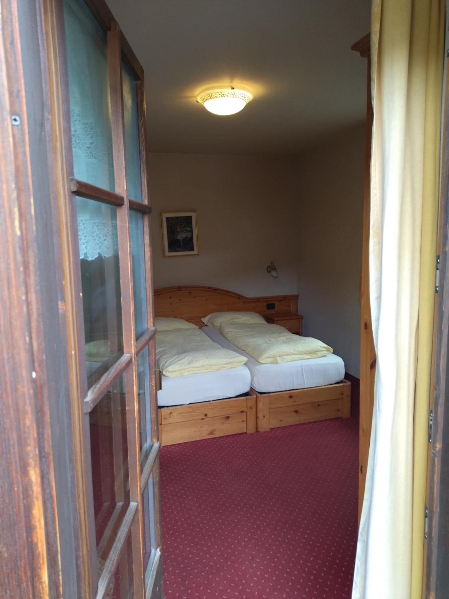 Bed & Breakfast Garni Cecilia 3*